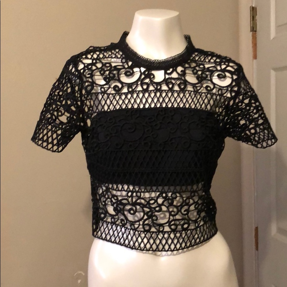 New cropped lace top